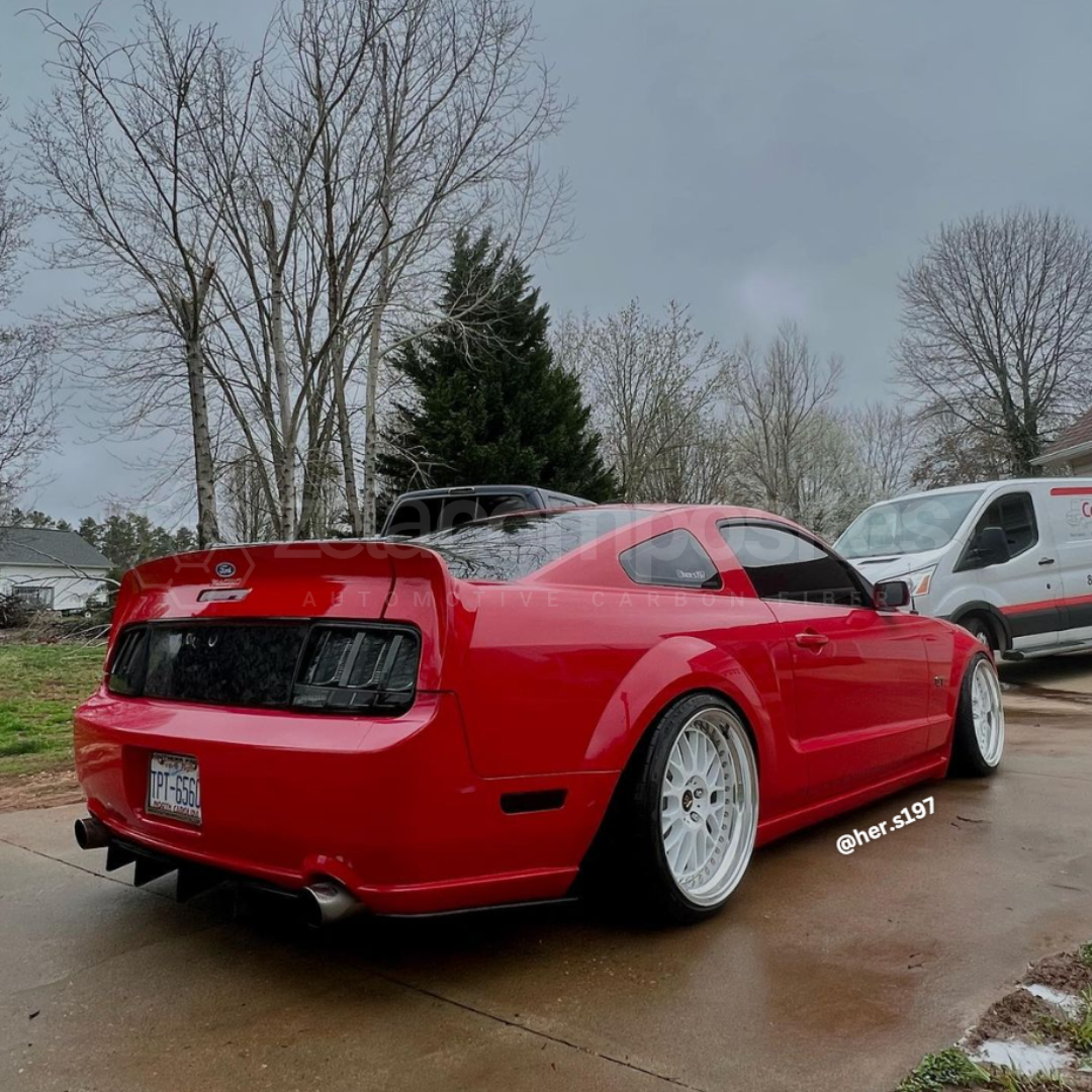 2005-2009 Mustang Carbon Fiber Smooth Decklid Panel
