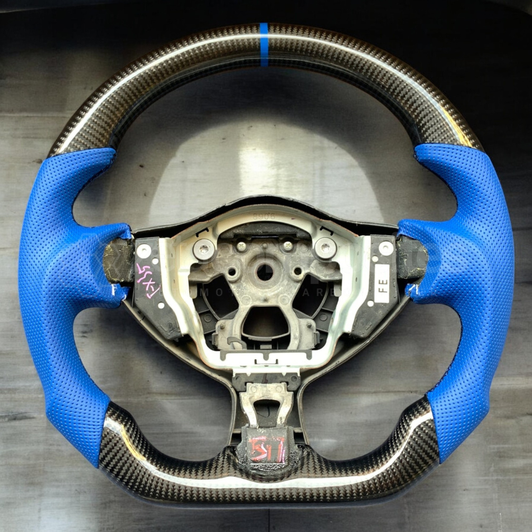 Carbon Fiber Steering Wheel for Nissan 370z Z34 / Juke / Maxima