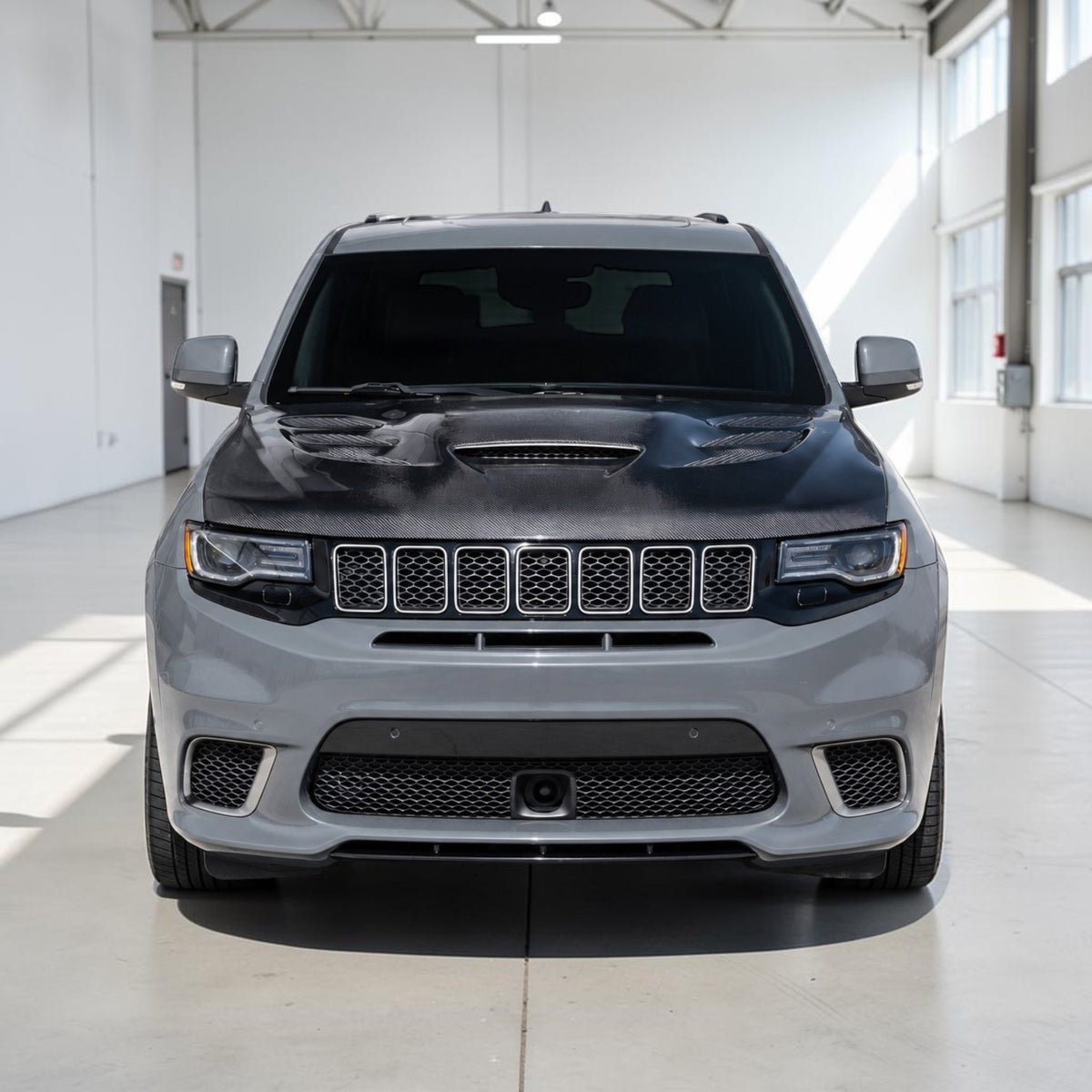 grey trackhawk with carbon fiber viper style hood