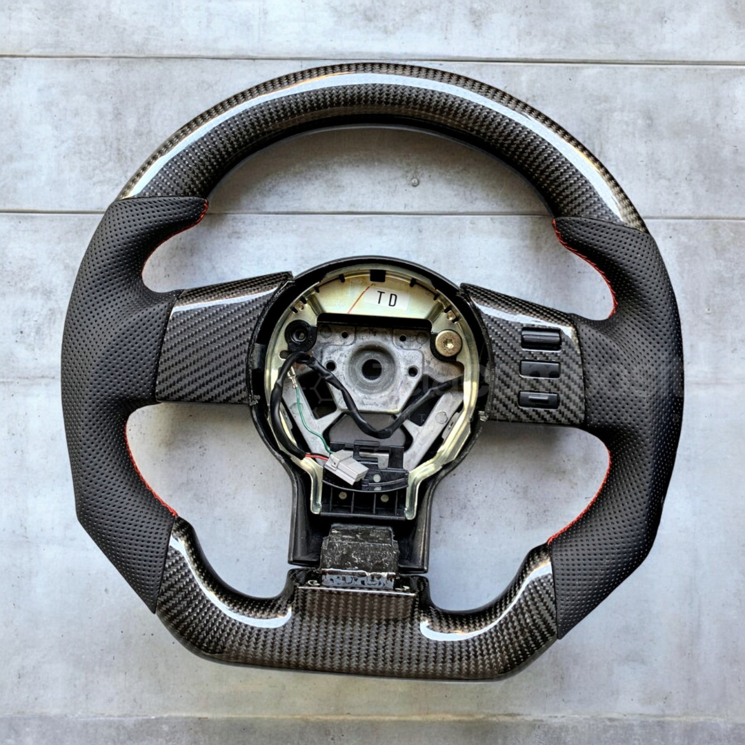 Custom Carbon Fiber Steering Wheel - Nissan 350z Z33